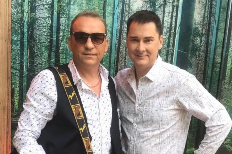 Attēls rakstam: Groziņballe kopā ar grupu "Bruģis"