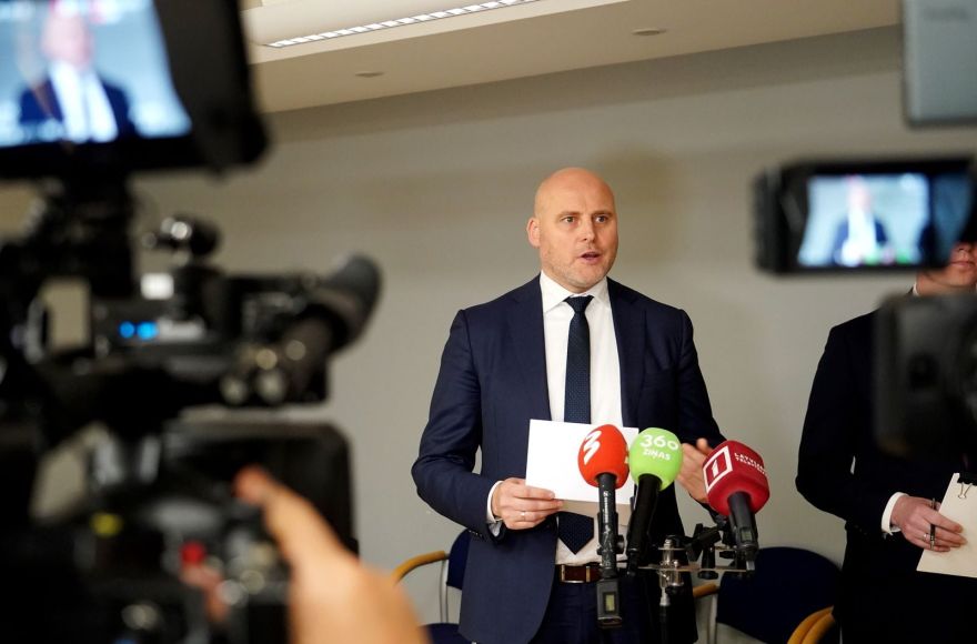 Jau rīt lems par Kulberga valdības apstiprināšanu – tai prognozē pārliecinošu vairākumu parlamentā
