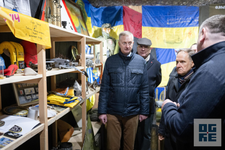 FOTO: Ogrē tika uzņemta “Latvijas Finiera” pārstāvju delegācija