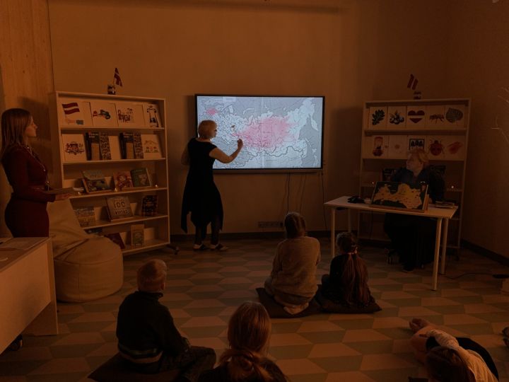 Ogres Centrālajā bibliotēkā aizvadīts Ziemeļvalstu Literatūras nedēļai veltīts pasākums