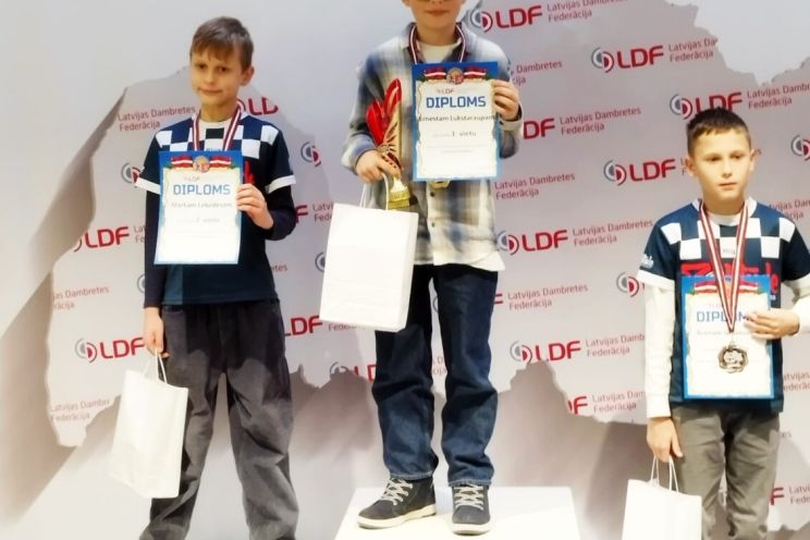 Attēls rakstam: Ikšķilietis Ernests Lukstaraups triumfē Ziemas kausa izcīņā 100 lauciņu dambretē