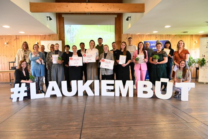 Lauku jauniešu uzņēmējdarbības konkursā "Laukiem būt!" atzinību saņem arī suntažniece