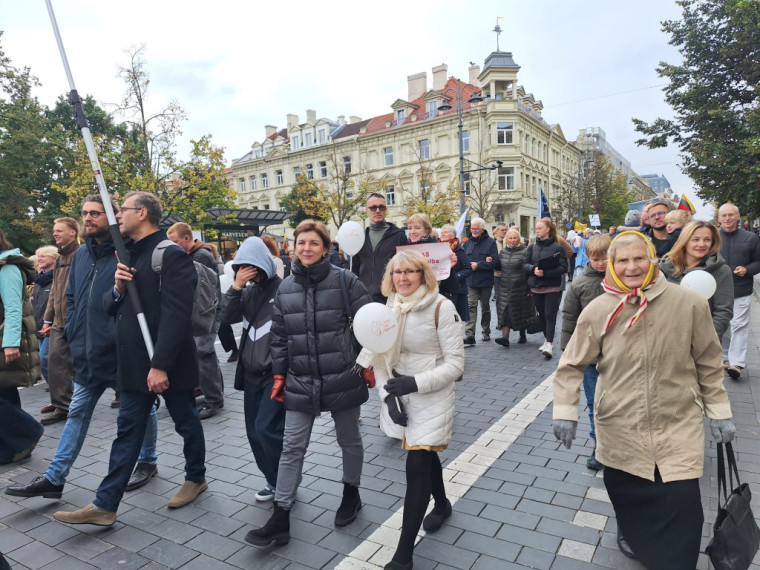 Foto: Baltijas valstu «Gājienā par dzīvību» piedalās arī Latvija