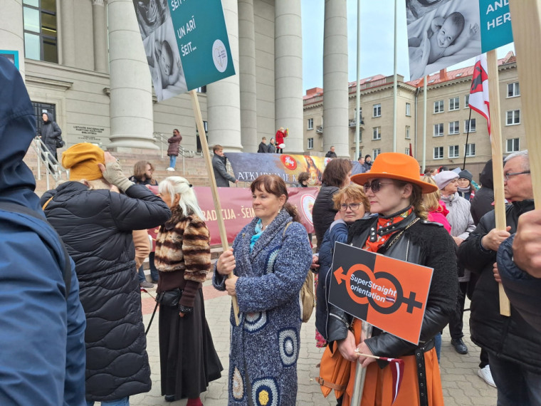 Foto: Baltijas valstu «Gājienā par dzīvību» piedalās arī Latvija