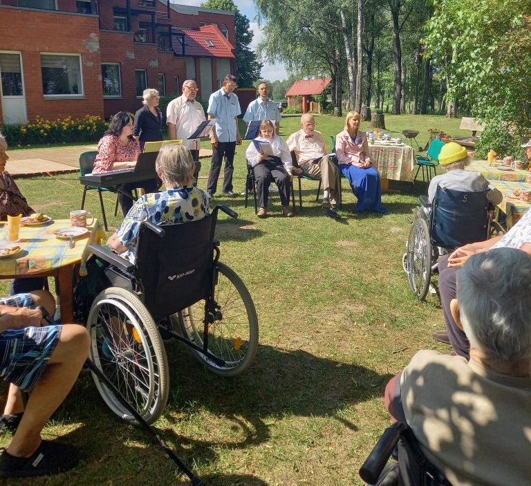 Pansionāts «Madliena». Kāda ir senioru dzīve ilgstošas sociālās aprūpes institūcijā