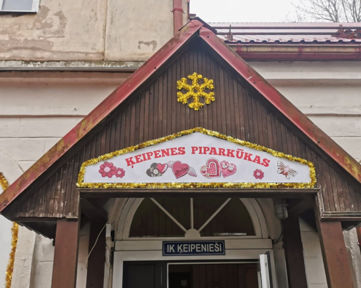 FOTO. Ciemojoties Ķeipenes piparkūku studijā – vietā, kur mīt īsts svētku gars