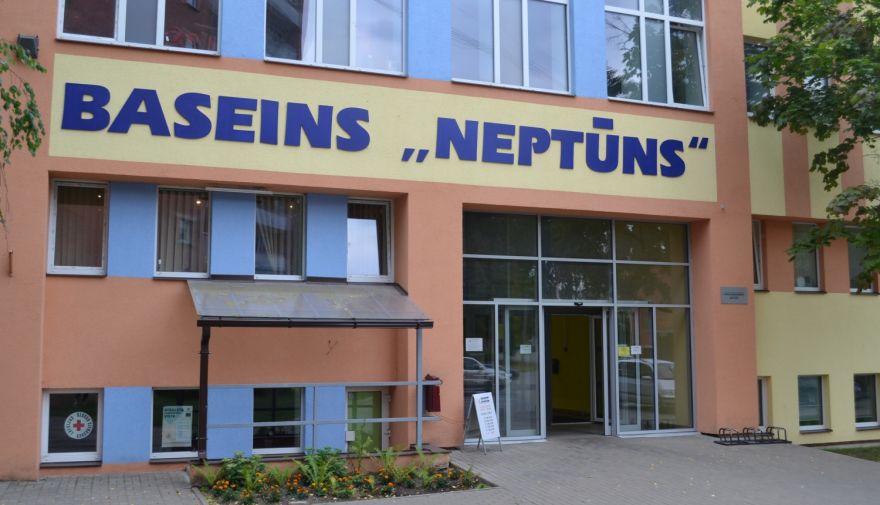 Uz vasaru slēgts peldbaseins "Neptūns"