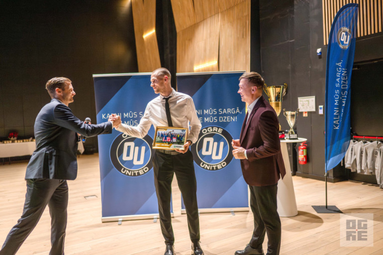 FOTO: Ogre United noslēdz vēsturisku sezonu