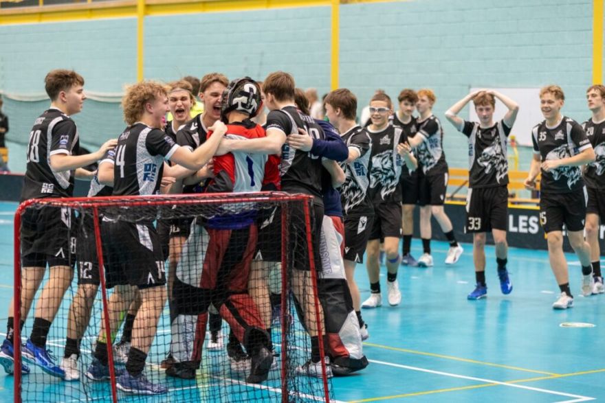 Florbola komanda “Ogre/Lielvārde” izcīna junioru bronzu