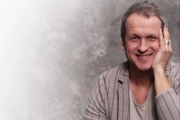 Attēls rakstam: Intara Rešetina-Pētersona koncertizrāde "Mazliet par mīlestību"