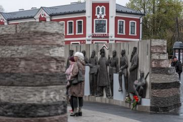 Attēls rakstam: Muzejs: Kirilica Neatkarības laukumā Ogrē bija provokācija