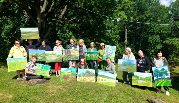 Vasaru un rudeni aizvadīt ceļojot un gleznojot: Ogres novadā īstenots jauns kultūras notikums