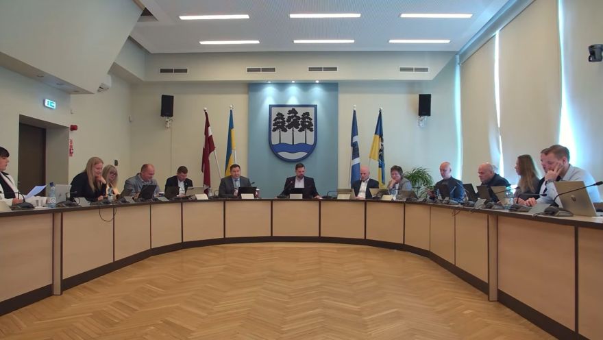 Ogres domes komitejās diskusijas par miljoniem un kadriem