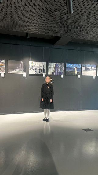 FOTO: Noskaidroti labākie Ogres novada skolēni skatuves runā