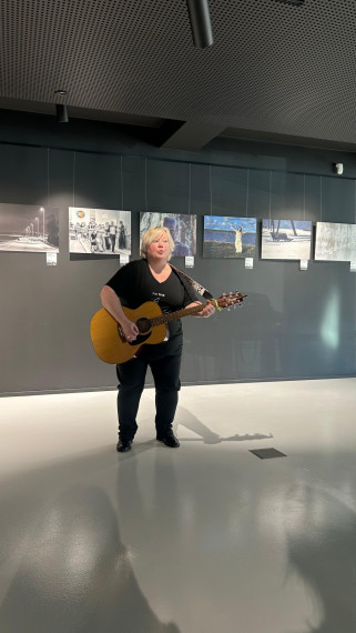 FOTO: Noskaidroti labākie Ogres novada skolēni skatuves runā