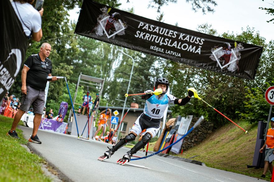 Ikšķilē pasaules vadošie sportisti sacentīsies skrituļslalomā