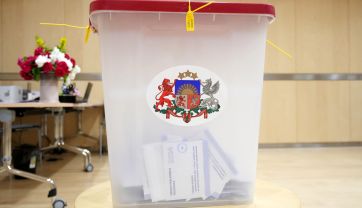 Attēls rakstam: Labu dzīvi - bomžiem, labu - jaunajiem vecākiem