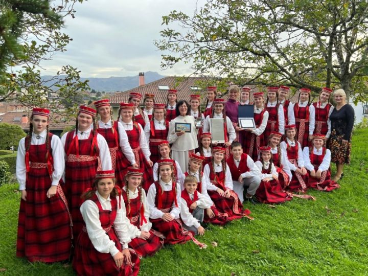 Lielvārdes Mūzikas un mākslas skolas bērnu koris “Lielvārde” izcīnija 3. vietu starptautiskā koru konkursā