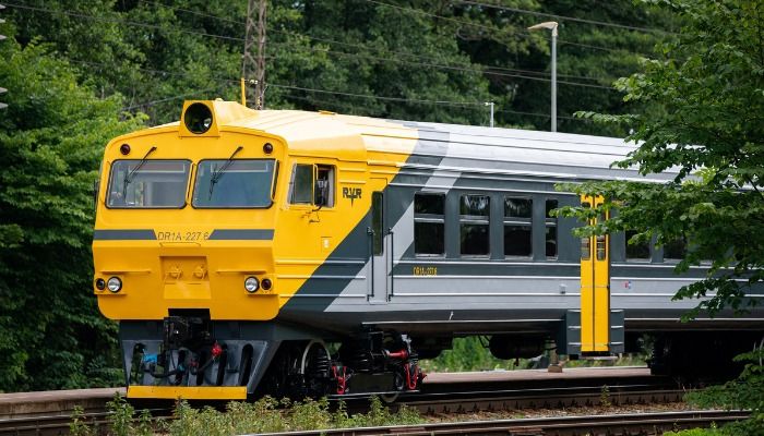 PAPILDINĀTS: Latgalē vilcienu vietā kursē autobusi gaisa telpas apdraudējuma dēļ