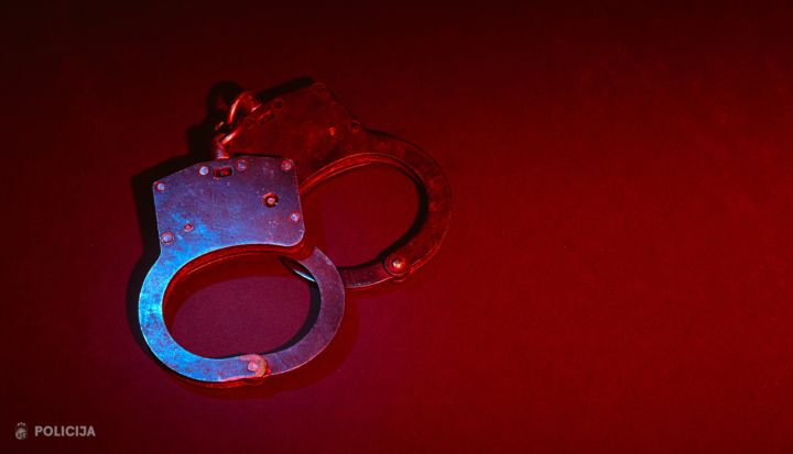 Ikšķilē ziņo par neadekvātu vīrieti