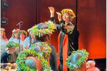 Attēls rakstam: Valda Bagāta – ar kokli apkārt pasaulei