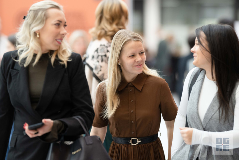 FOTO: Konference “IEraugi. IEdvesmo. IEsaisti.” kā ražas novākšana Ogres novada pedagogu kopienai