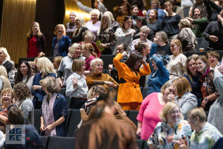 FOTO: Konference “IEraugi. IEdvesmo. IEsaisti.” kā ražas novākšana Ogres novada pedagogu kopienai