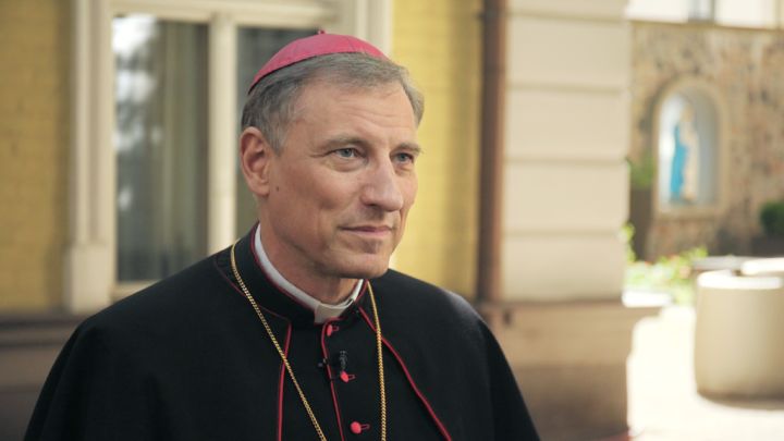 Zbigņevs Stankevičs: Recepte, kā atrast mieru ir - novērsties no ļauna un darīt labu