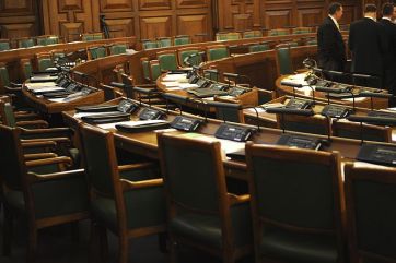 Attēls rakstam: Saeimas saruniņas. Deputātu "zelta" izteicieni Saeimas sēdēs