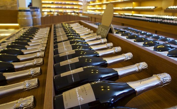 Atbild iedzīvotāji. Kā vērtējat jaunos alkohola tirdzniecības noteikumus?