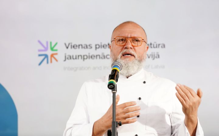 No Meksikas līdz Latvijas sirdij: Havjera stāsts par valodas apguvi Ķeipenē un kultūras iepazīšanu