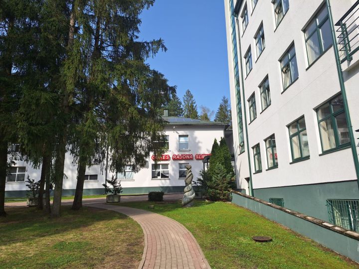 Vēršas slimnīcā ar dzērumā gūtām traumām 
