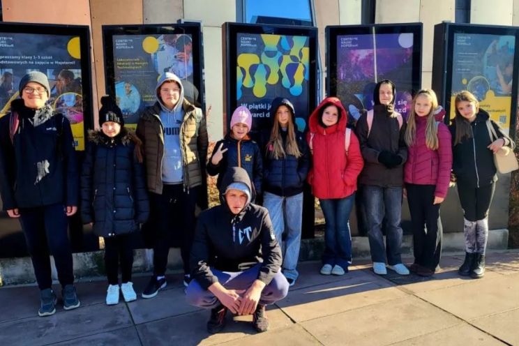Attēls rakstam: FOTO: Ķeipenes pamatskolas skolēni un skolotāji pērn viesojušies vairākās Eiropas valstīs