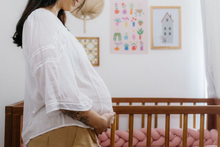 CSP dati atklāj, kurā vecumā mātēm visbiežāk dzimst bērni