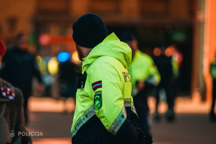 Attēls rakstam: Kā iedzīvotāji vērtē gadījumus, kad policisti ir pārkāpuši likumu?