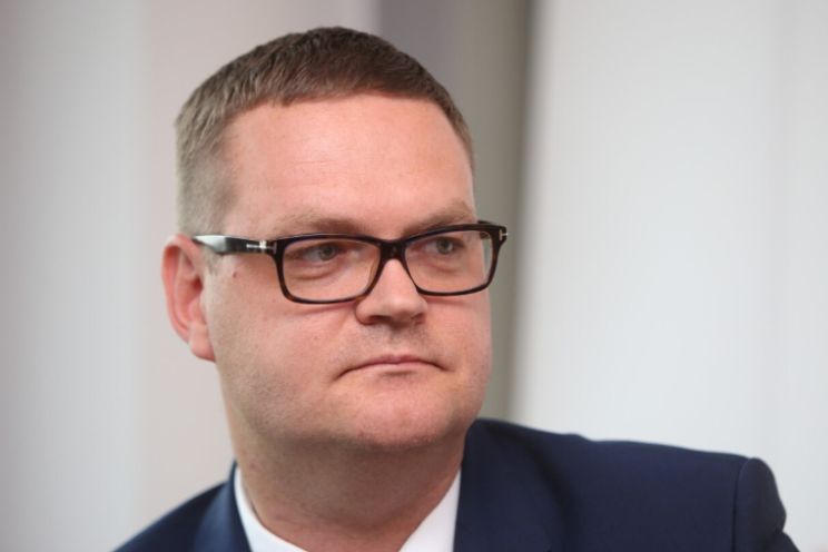 Attēls rakstam: Bijušo "Ogres namsaimnieka" bosu notiesā par krāpšanu vērienīgā apmērā