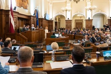 Attēls rakstam: Parakstīta potenciālās jaunās valdības pamata vienošanās: zināms, kā varētu dalīt amatus