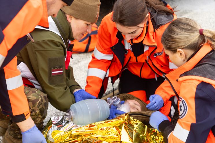 Attēls rakstam: Rīt militārajā bāzē “Lielvārde” notiks ārkārtas situāciju mācības: kas jāņem vērā iedzīvotājiem?