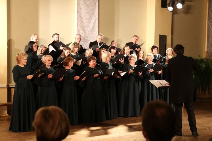 Attēls rakstam: Kora "Suntaži" koncerts "Mēs tikāmies martā"