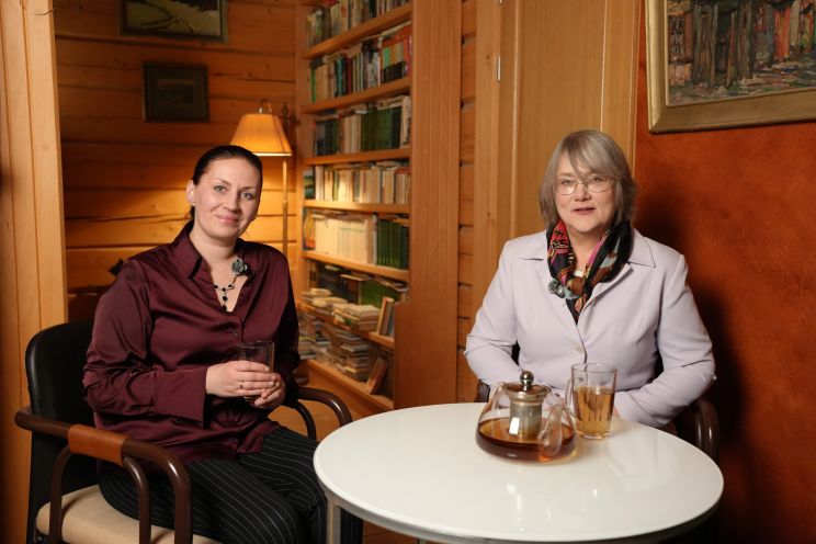 Attēls rakstam: VIDEO: Karš, bezbērnotība un gadiem pārmaksatā elektrība – par to jaunajā “Virtuves sarunas” epizodē