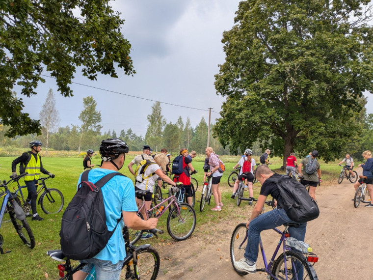 Tomes apkaime izzināta aktīvā velobraucienā