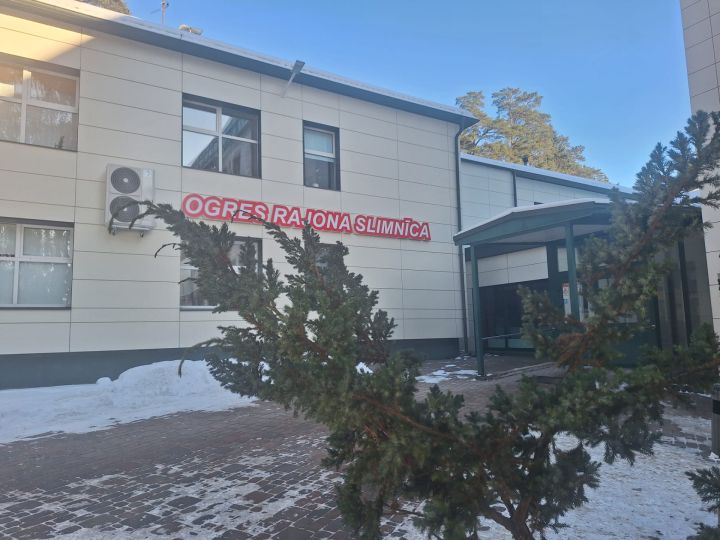 Noziedzīgu darbību rezultātā Ogres un Liepājas slimnīcas piecos iepirkumos varētu būt pārmaksājušas 300 000 eiro