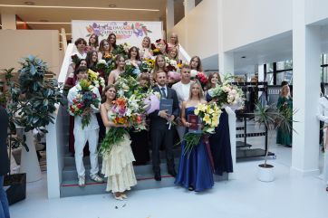 Attēls rakstam: FOTO: Lielākais izlaidums Ogres novadā - Ogres Valsts ģimnāziju absolvēja vairāk nekā 200 jaunieši
