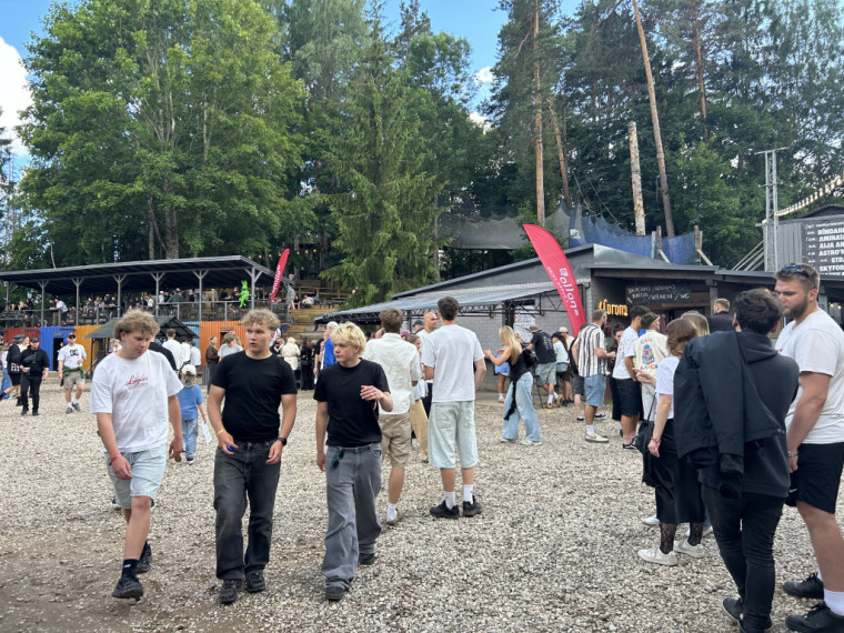 FOTO: Pašmāju hiphop mākslinieki ieskandina Līgatni