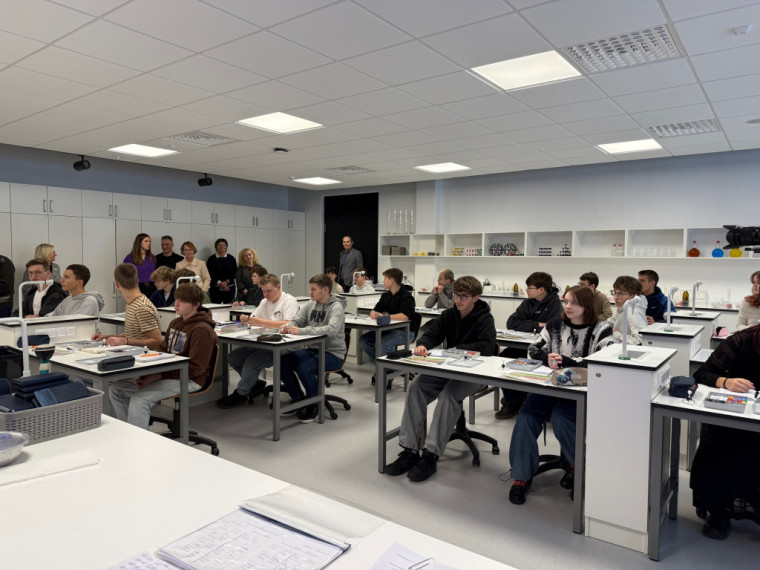 Foto: “Skolu jautājums ir jutīgs”: izglītības ministre un pašvaldība diskutē Ogres novadā