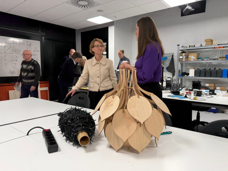 Foto: “Skolu jautājums ir jutīgs”: izglītības ministre un pašvaldība diskutē Ogres novadā