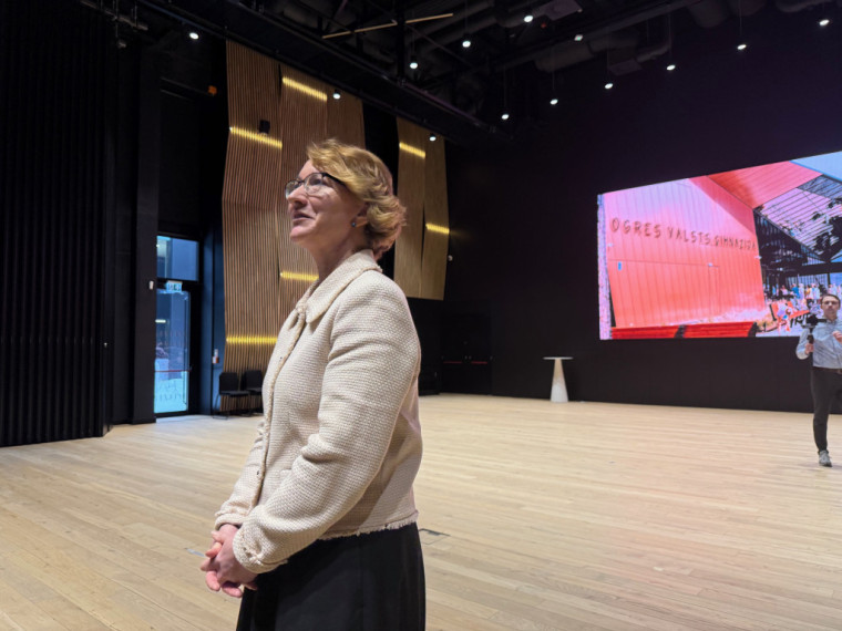 Foto: “Skolu jautājums ir jutīgs”: izglītības ministre un pašvaldība diskutē Ogres novadā