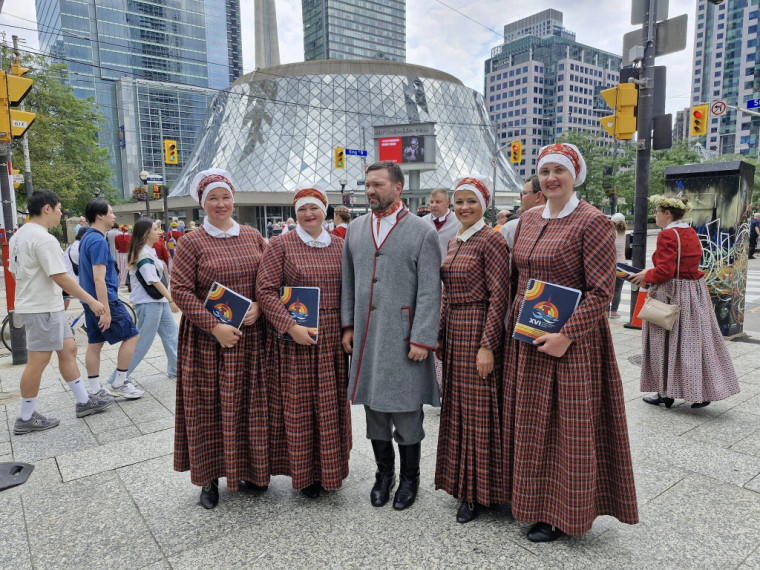 Foto: Ogres apvienotais koris "Upe" Toronto XVI Latviešu dziesmu un deju svētkos