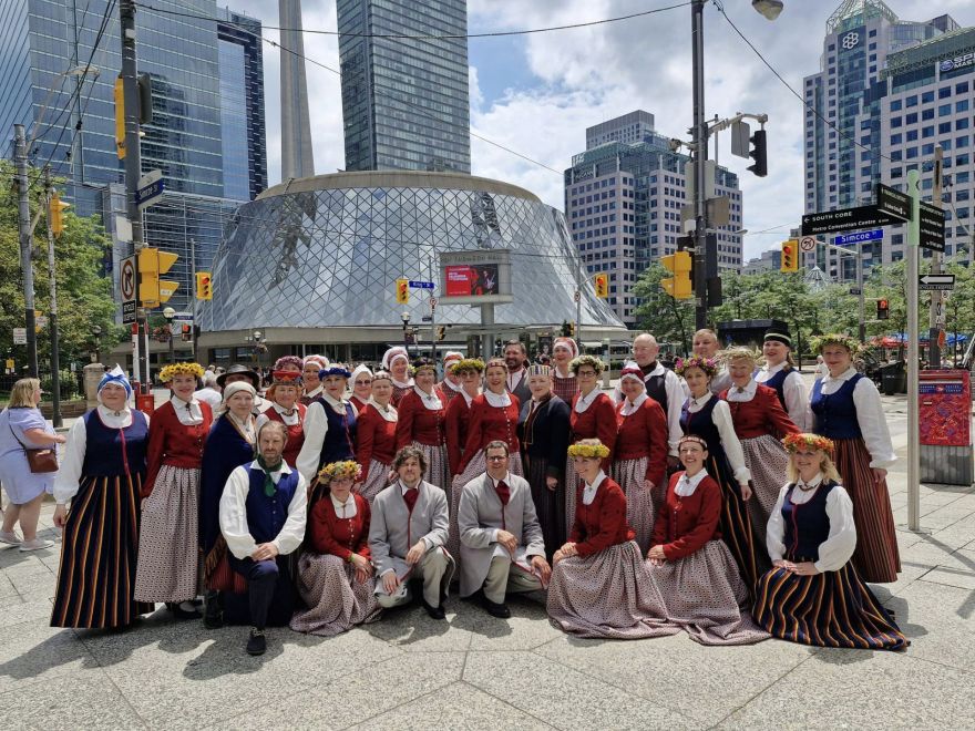 Foto: Ogres apvienotais koris "Upe" Toronto XVI Latviešu dziesmu un deju svētkos