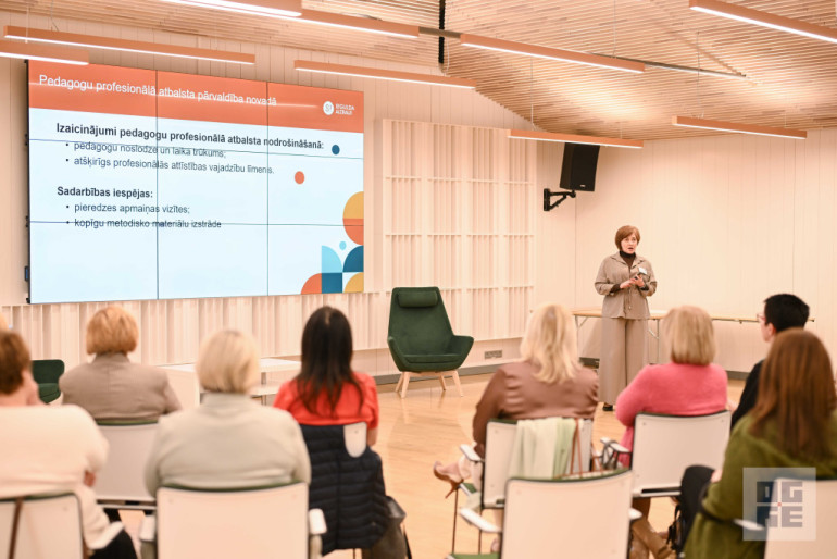 FOTO: “Kaimiņu sarunās” tiekas izglītības nozares speciālisti no astoņiem novadiem